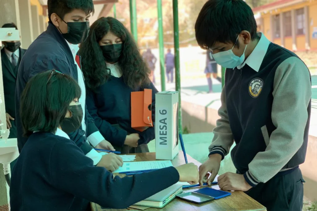 Students voting during Student Governments elections